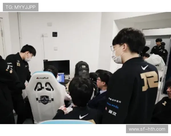 高校联赛精彩回顾：RNG团队配合展现出色默契与战术执行力